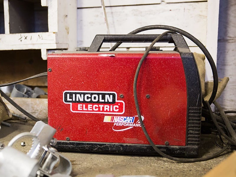Lincoln Electric Welders Review: Tested by Locals