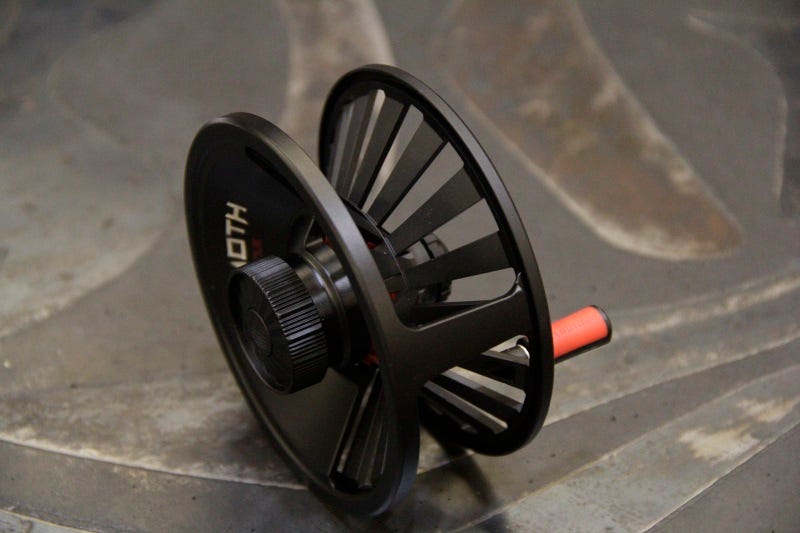 v spool Guide to Fly Reels