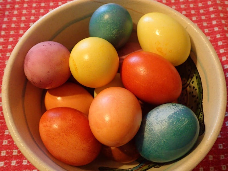 Coloring Easter Eggs With Materials Found In Your Kitchen