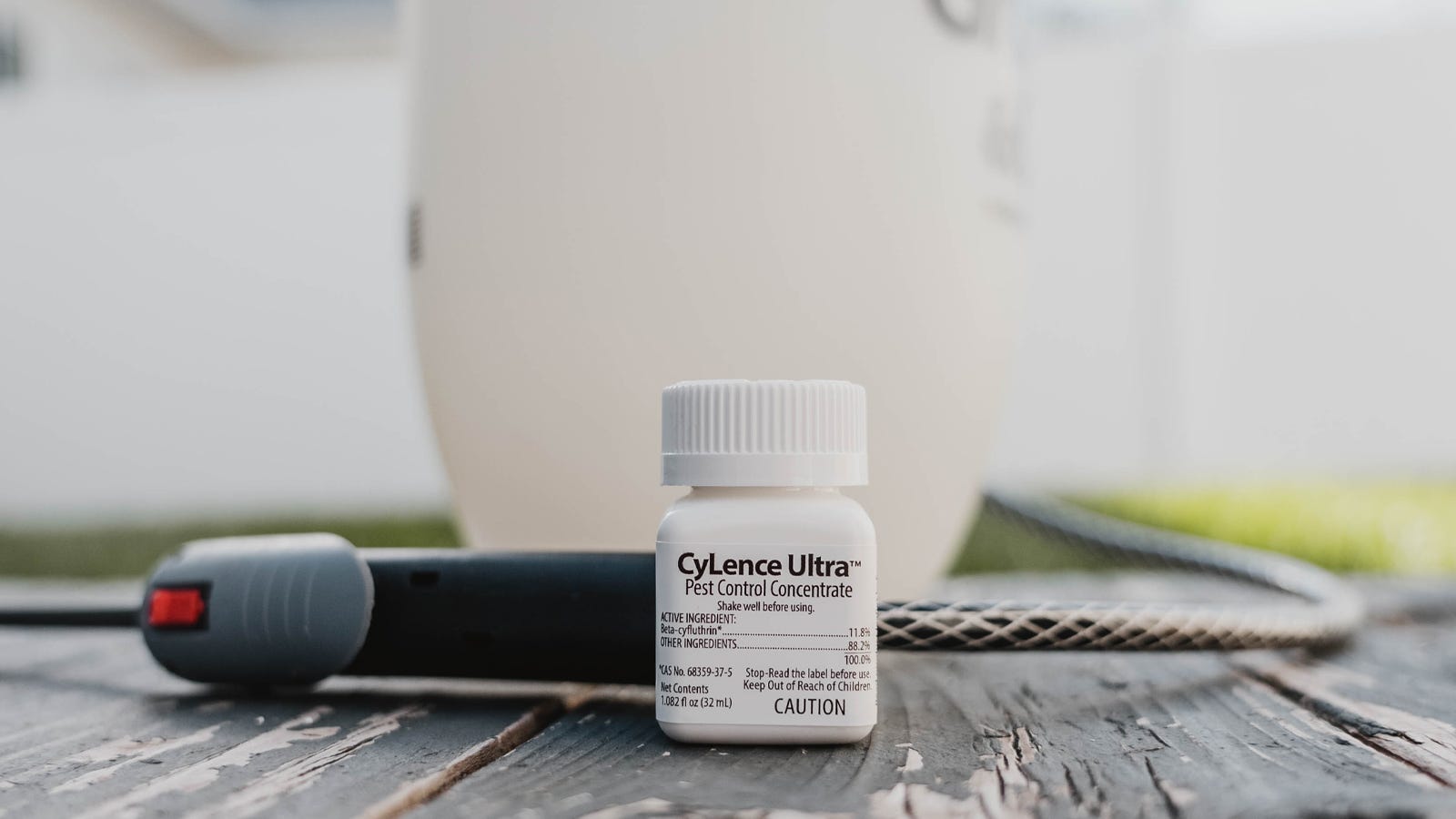 CyLence Ultra (Tempo) in front of a hand sprayer