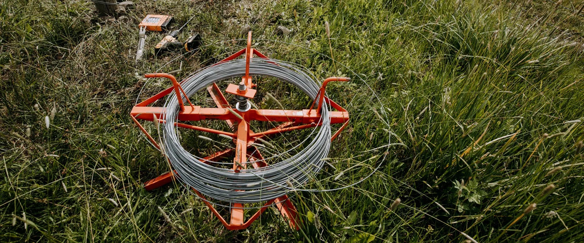 What is the Difference Between Steel Cable and Galvanized Wire?