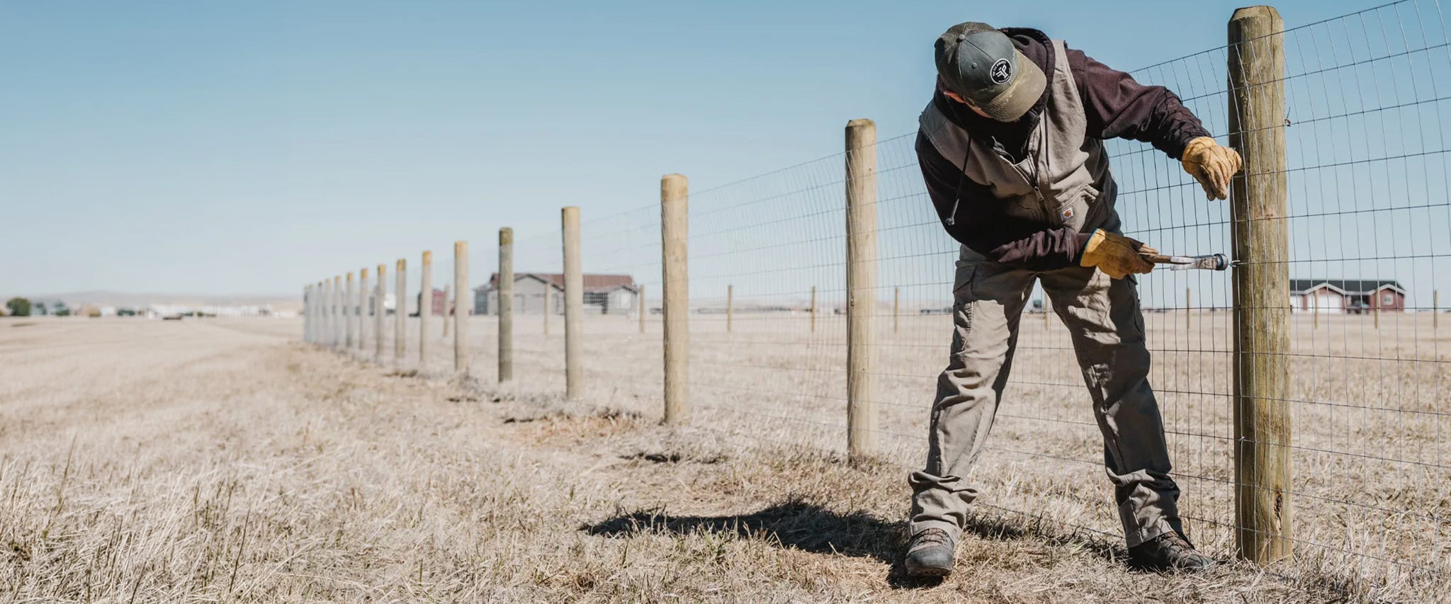 How Far Apart Should Fence Posts Be?